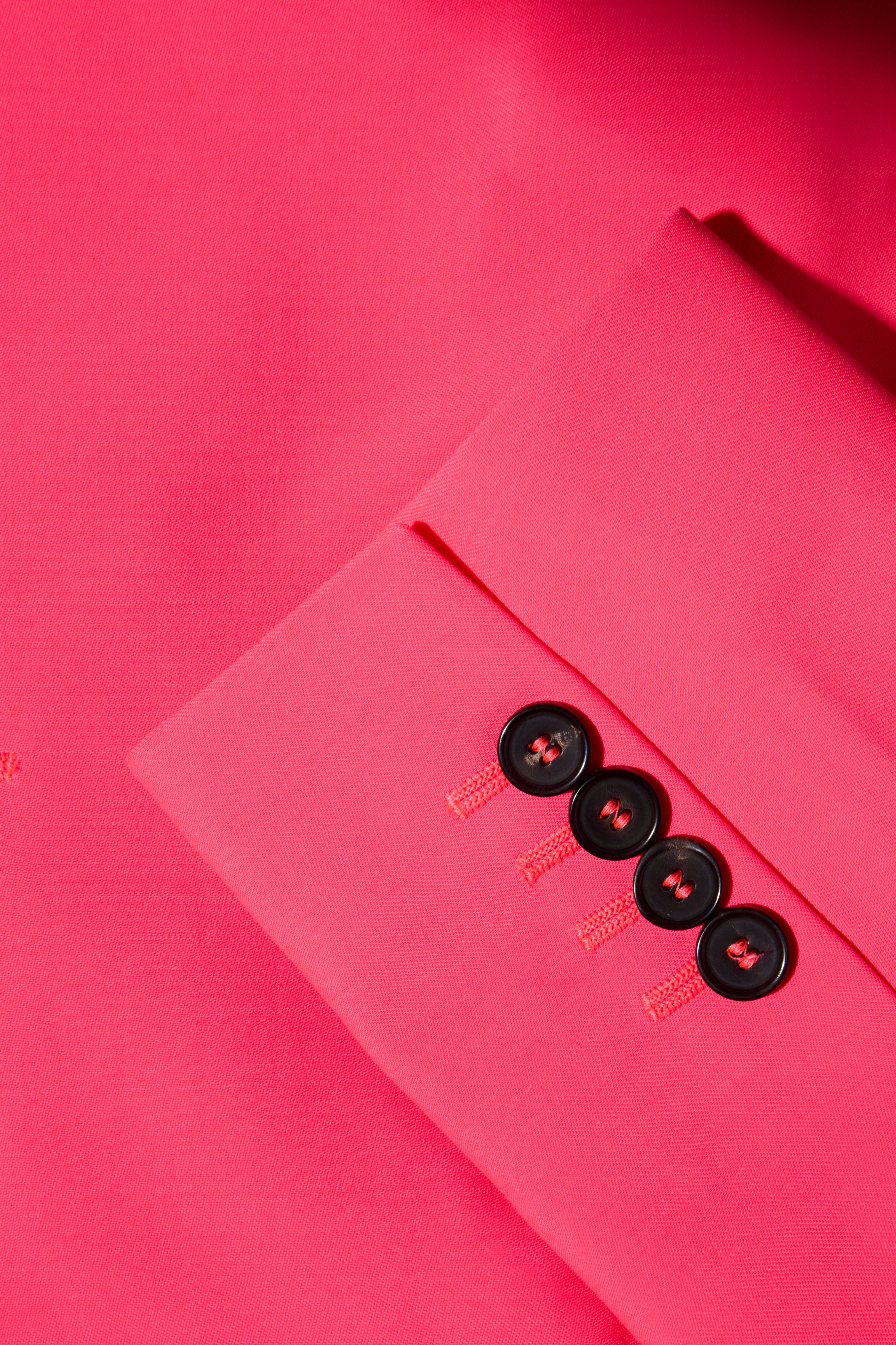 Alexander McQueen Spring/Summer 2022 Hot Pink Wool Double-Breasted Pantsuit IT 40