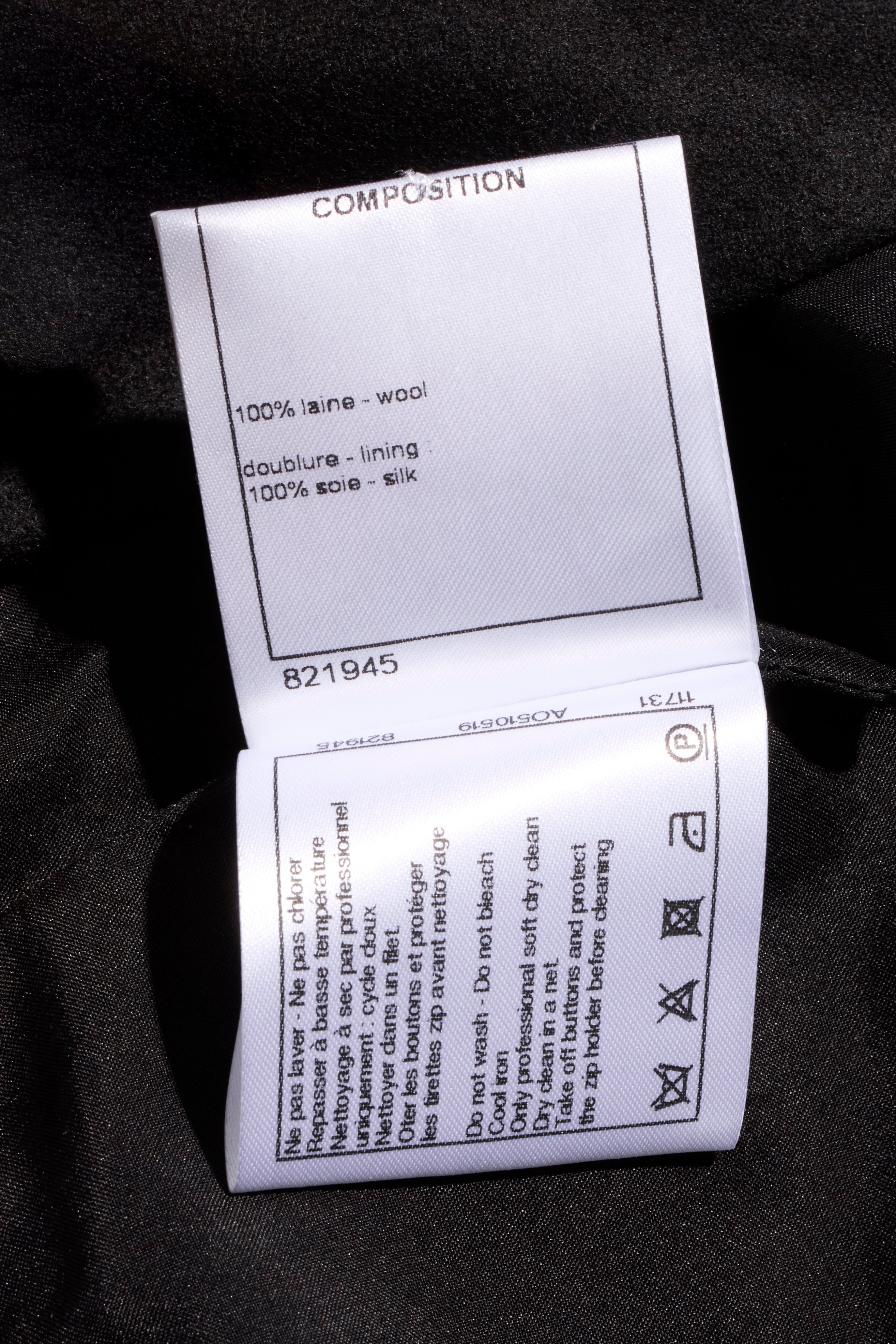 Chanel Black Wool Slim Cropped Pants Size 38 (US 6)