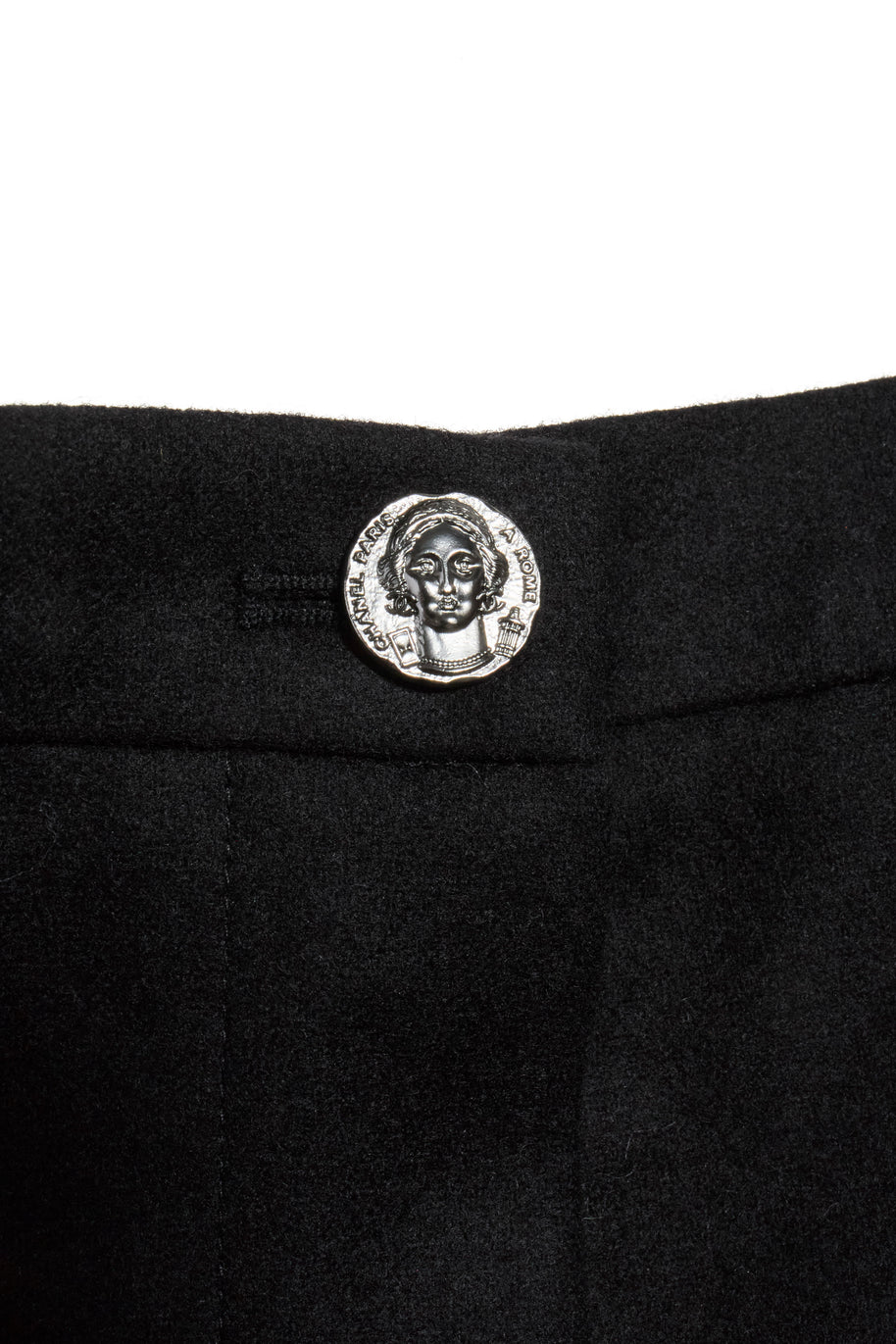 Chanel Black Wool Slim Cropped Pants Size 38 (US 6)