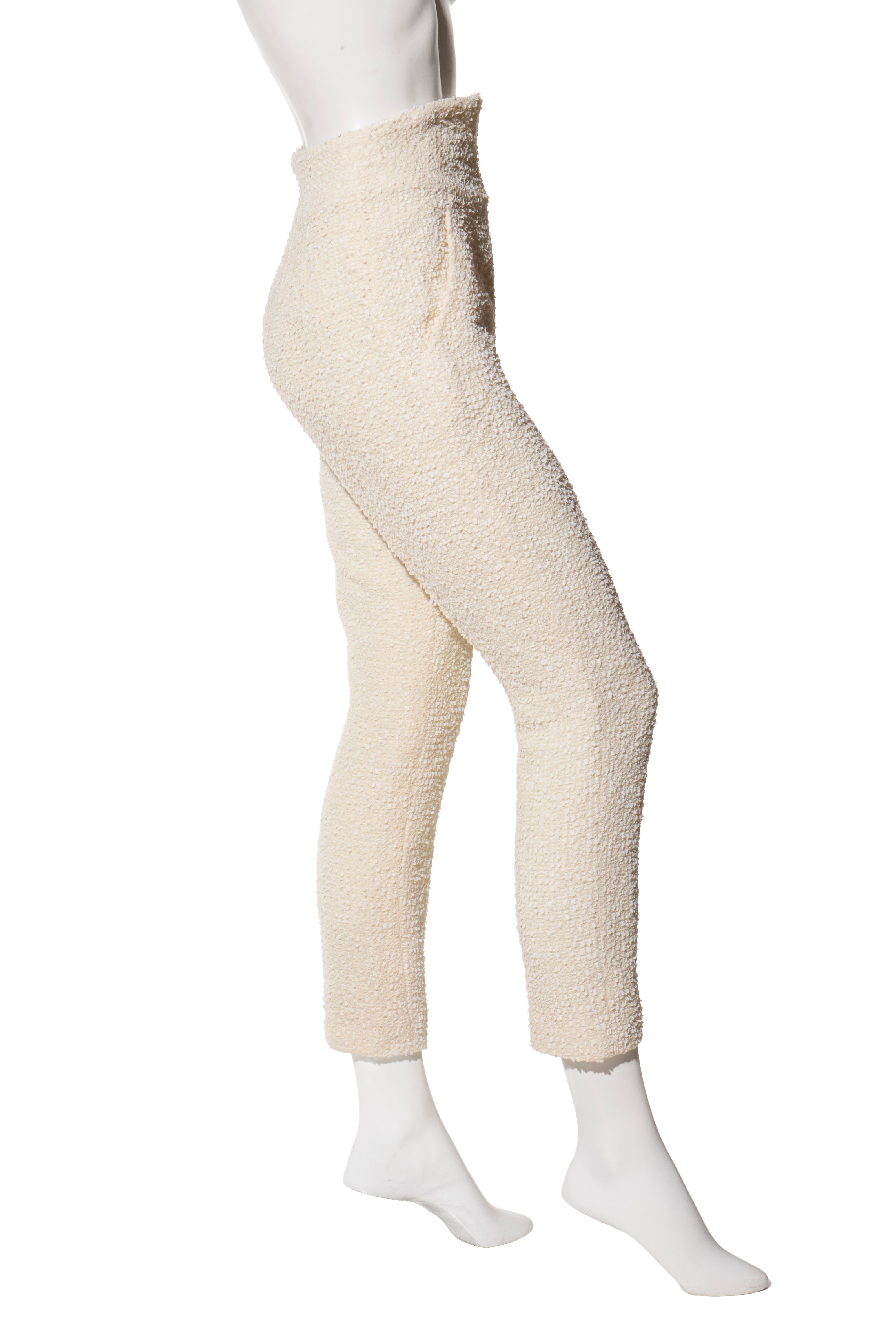 Chanel 2019 La Pausa Runway Cream Bouclé Tweed Suit Jacket & Pant Set Size 36