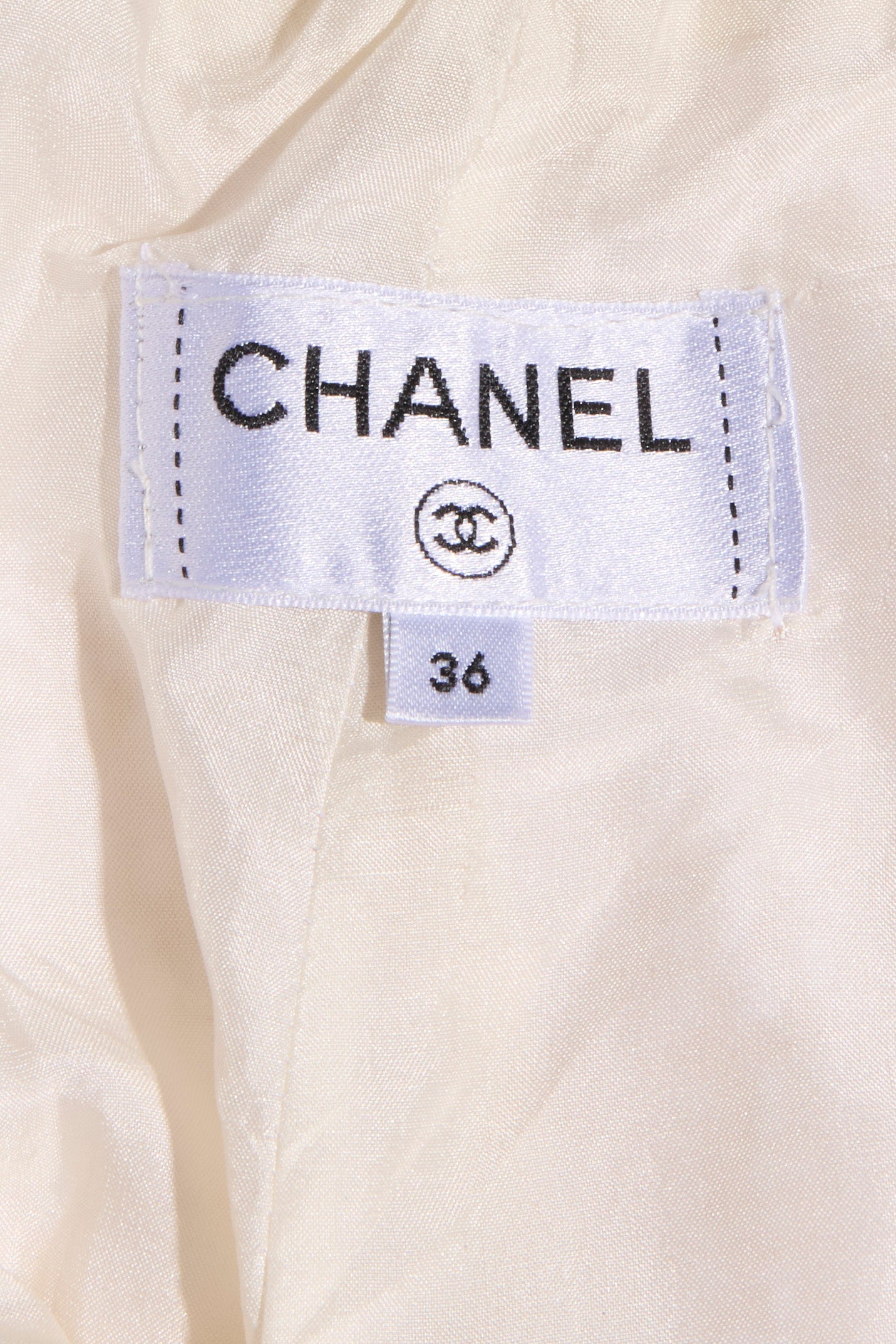 Chanel 2019 La Pausa Runway Cream Bouclé Tweed Suit Jacket & Pant Set Size 36