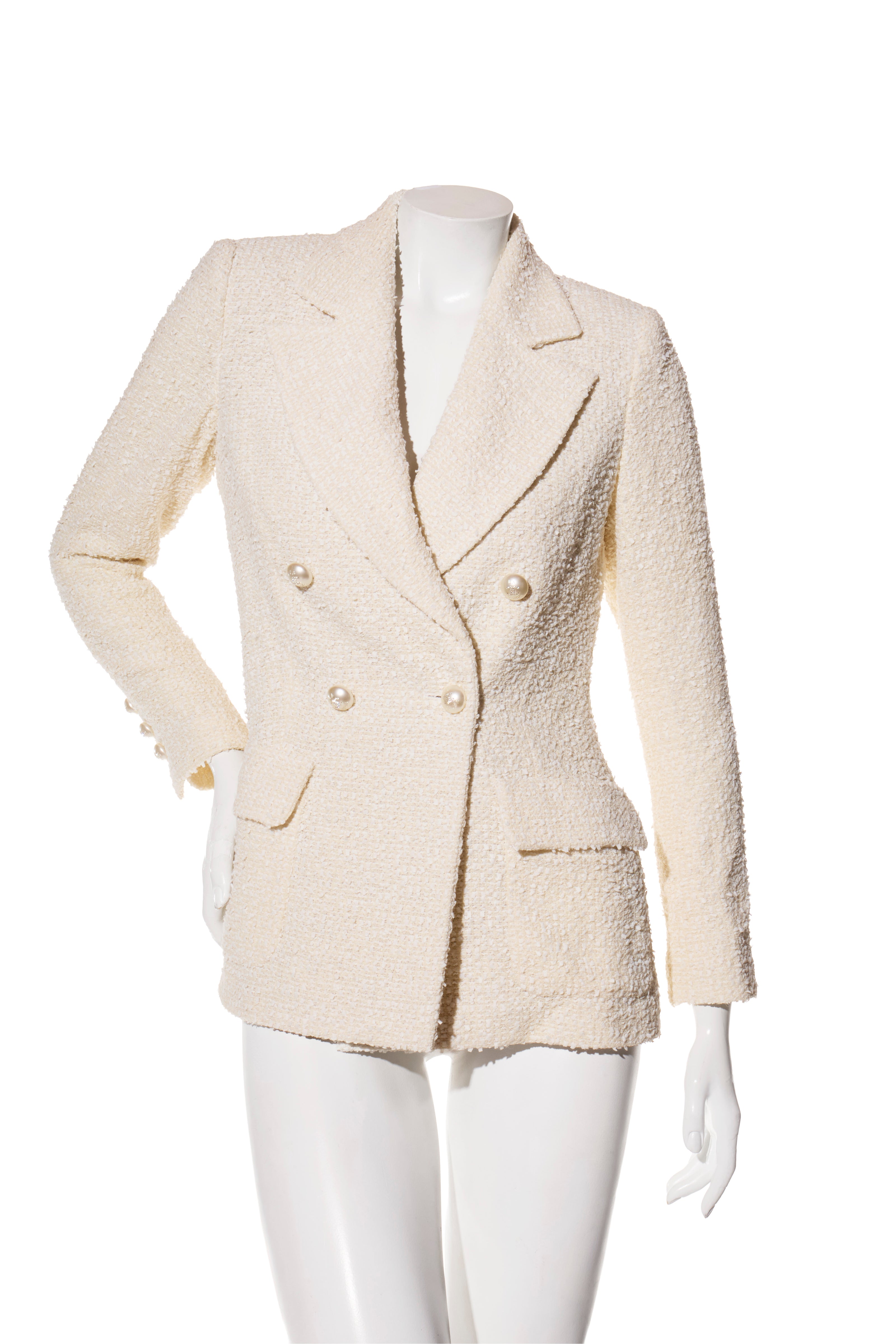 Chanel 2019 La Pausa Runway Cream Bouclé Tweed Suit Jacket & Pant Set Size 36