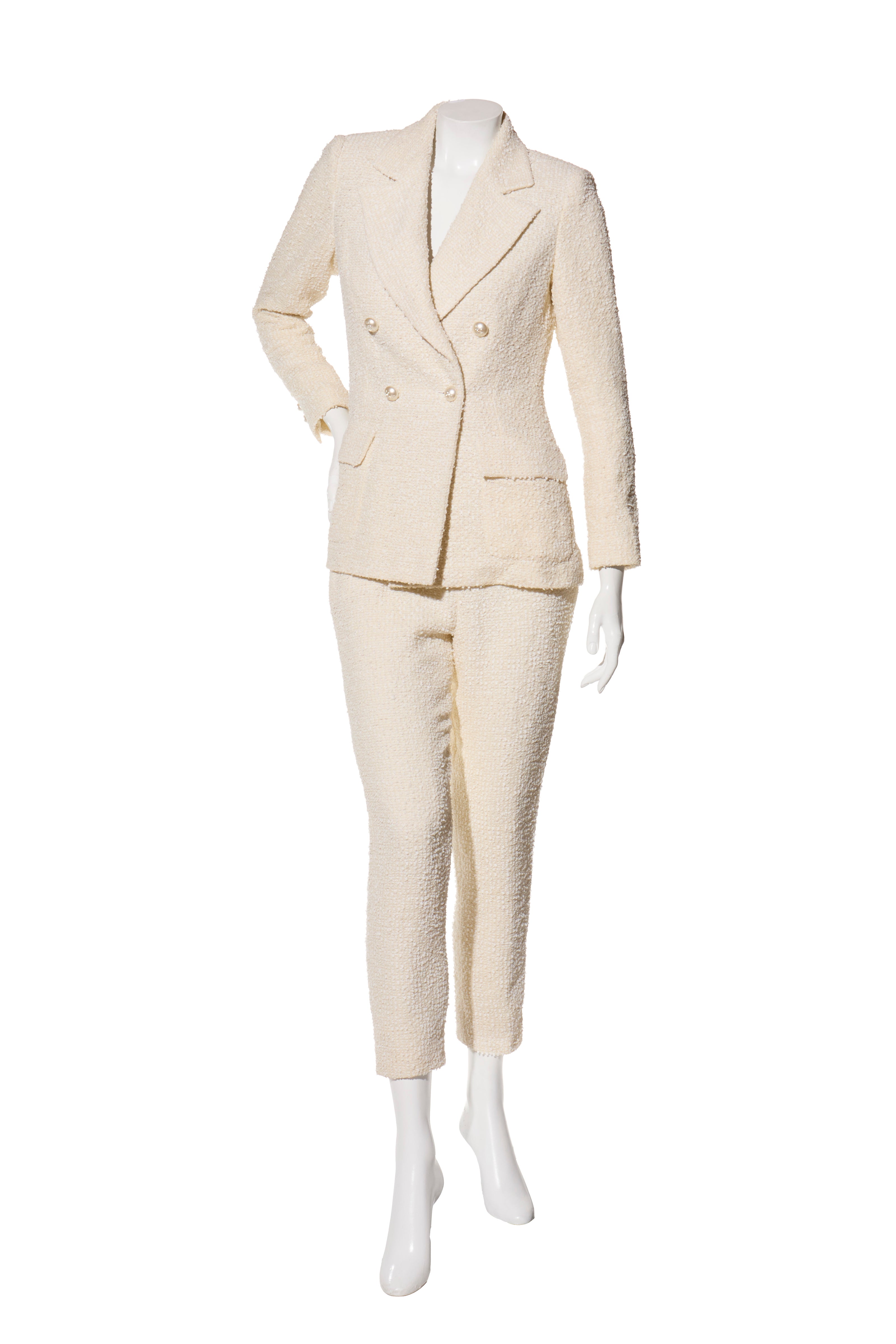 Chanel 2019 La Pausa Runway Cream Bouclé Tweed Suit Jacket & Pant Set Size 36
