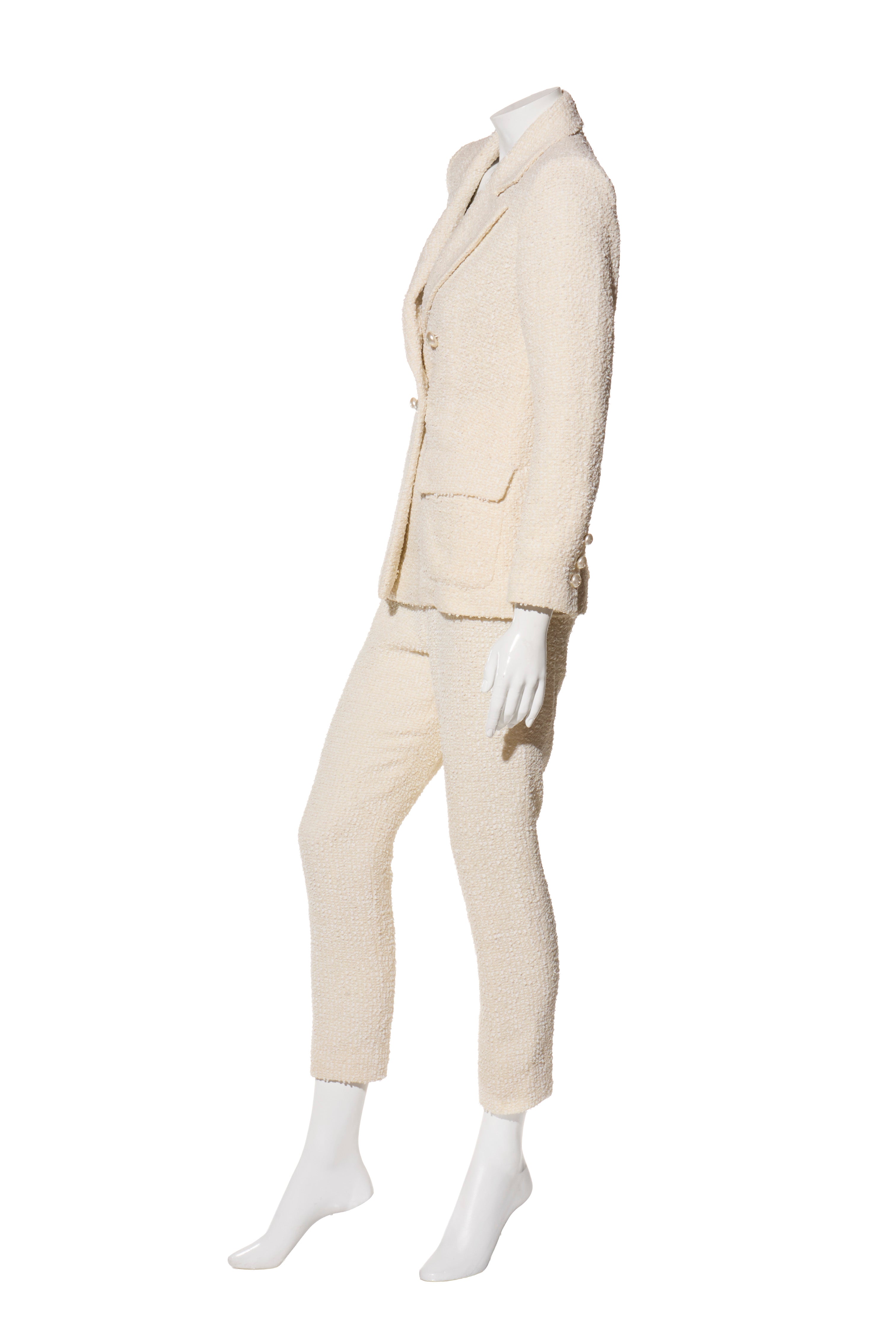 Chanel 2019 La Pausa Runway Cream Bouclé Tweed Suit Jacket & Pant Set Size 36