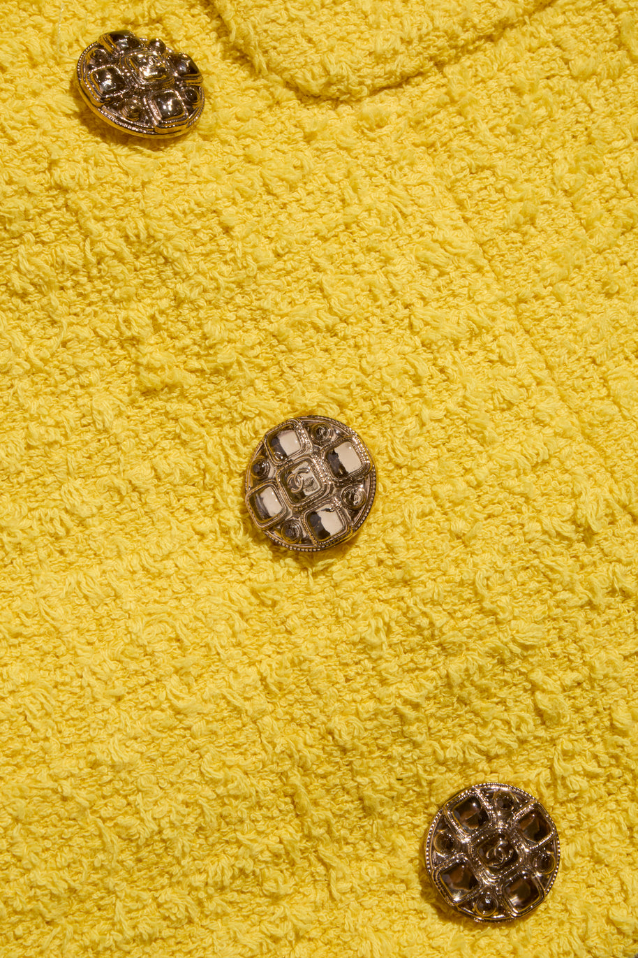 Chanel Spring/Summer 2022 Runway Yellow Tweed Skirt Suit, FR 36 / 34