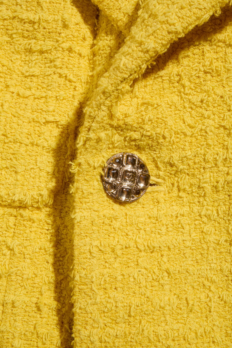 Chanel Spring/Summer 2022 Runway Yellow Tweed Skirt Suit, FR 36 / 34
