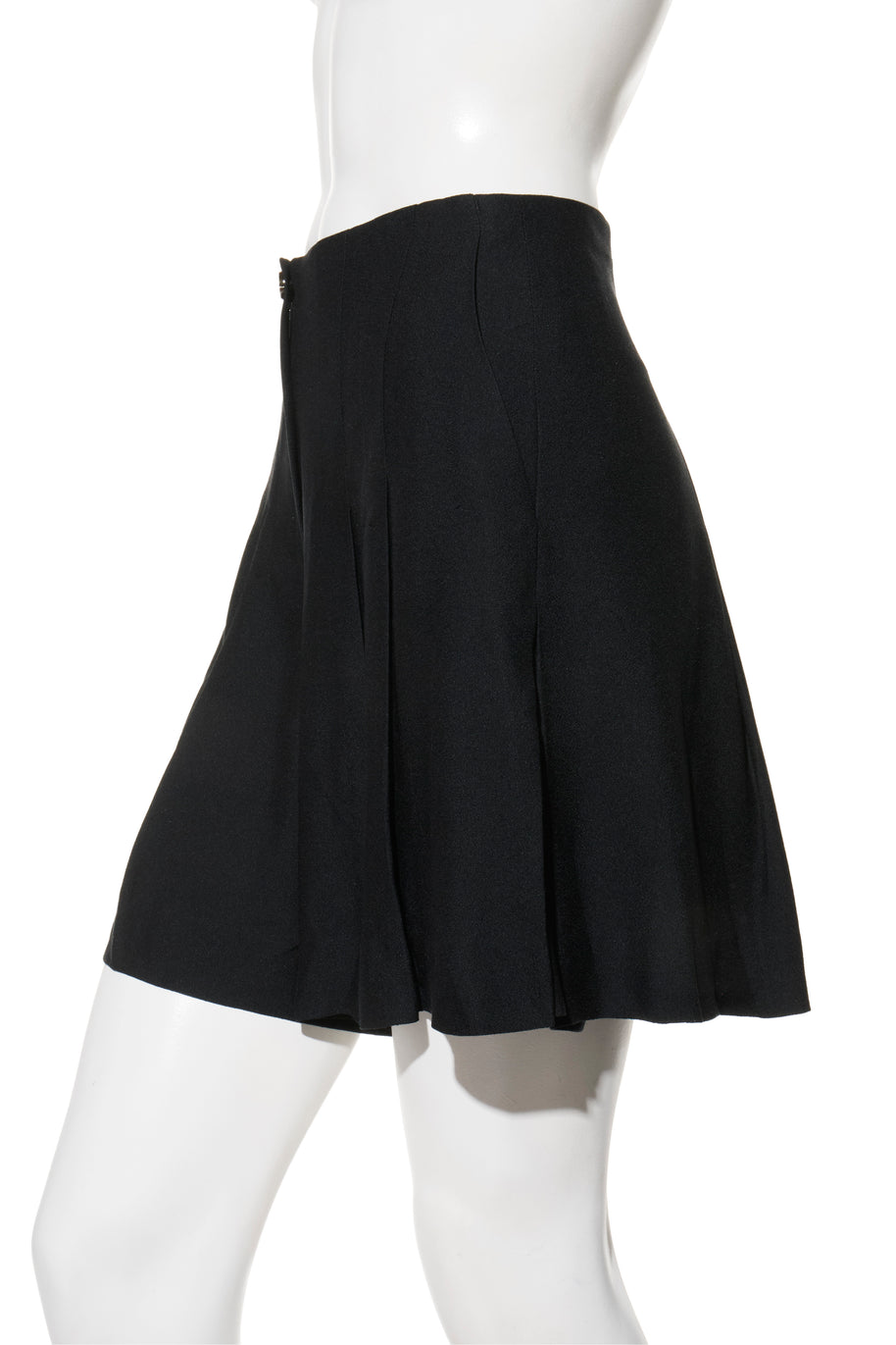 Chanel Spring 2012 Black Silk Pleated Shorts FR 38 (US 6)