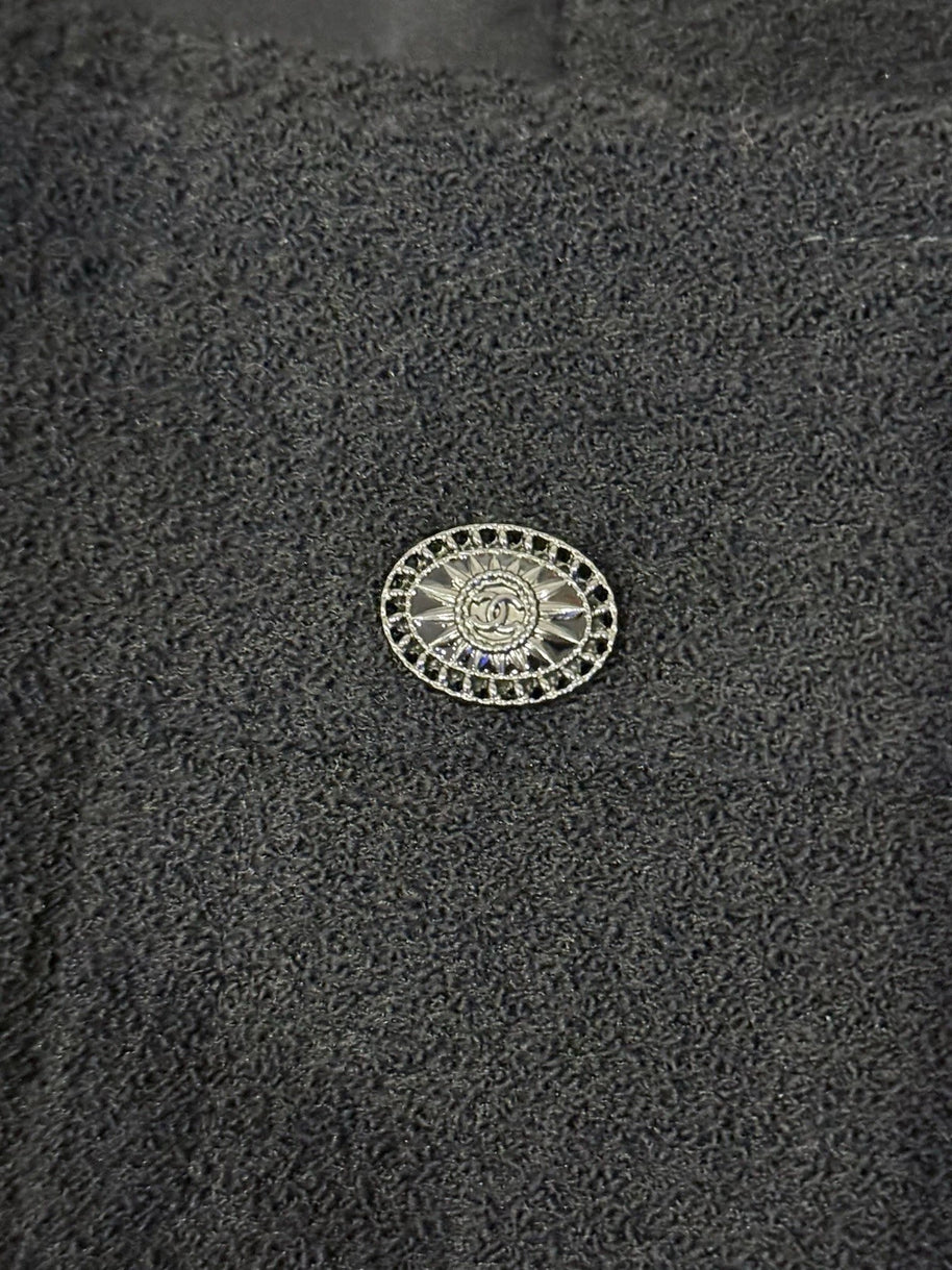 Chanel Vintage Fall/Winter 2007–2008 Black Wool Silk Skirt Suit (FR 38 / US 6)