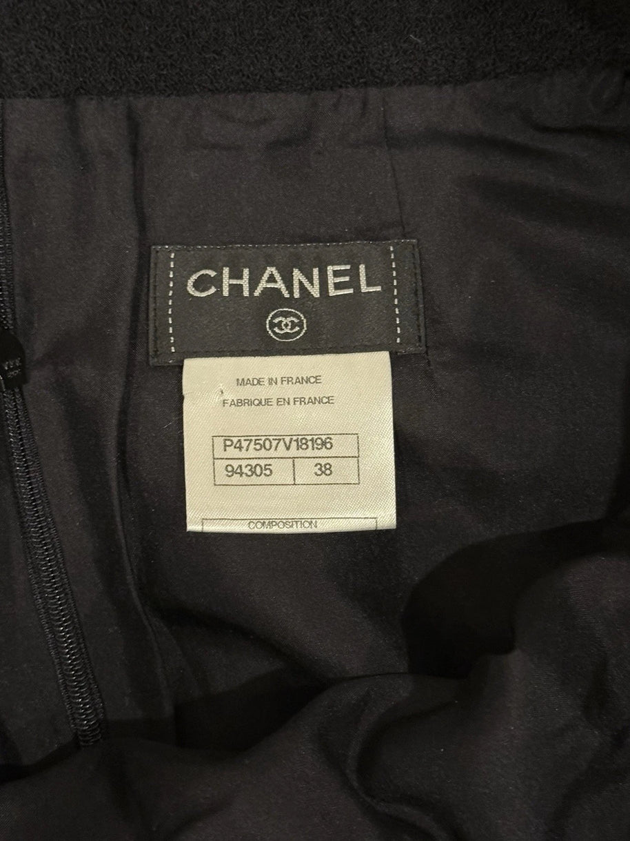 Chanel Vintage Fall/Winter 2007–2008 Black Wool Silk Skirt Suit (FR 38 / US 6)