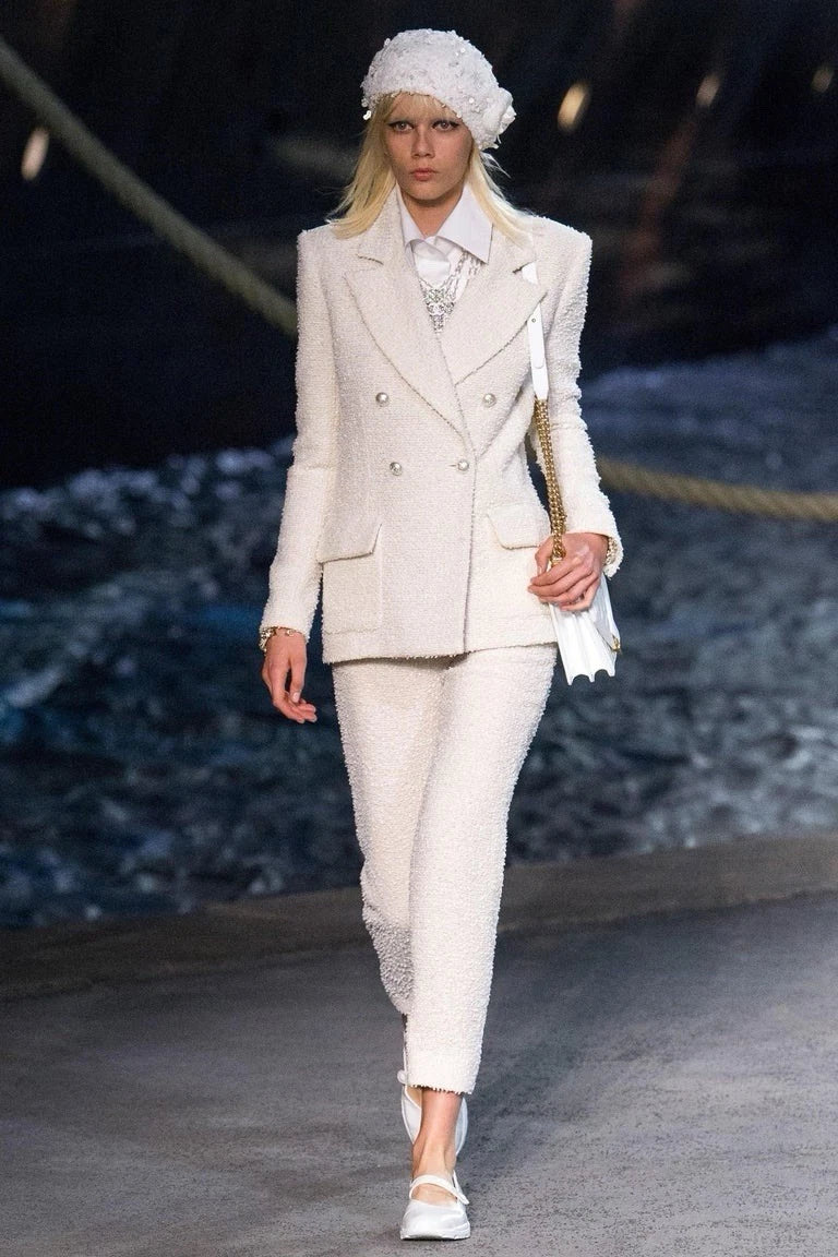 Chanel 2019 La Pausa Runway Cream Bouclé Tweed Suit Jacket & Pant Set Size 36