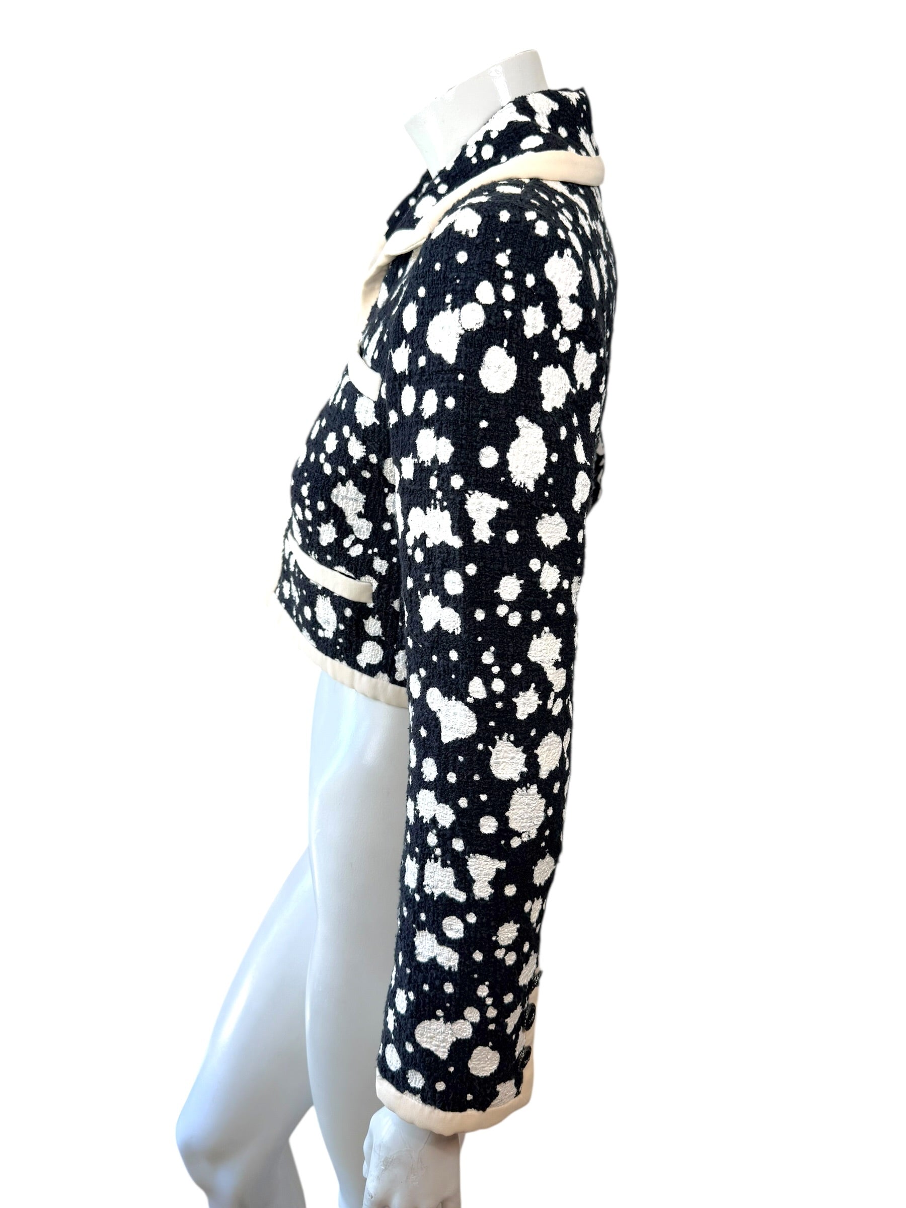 Chanel 2015 Bouclé Cropped Jacket Black White FR38