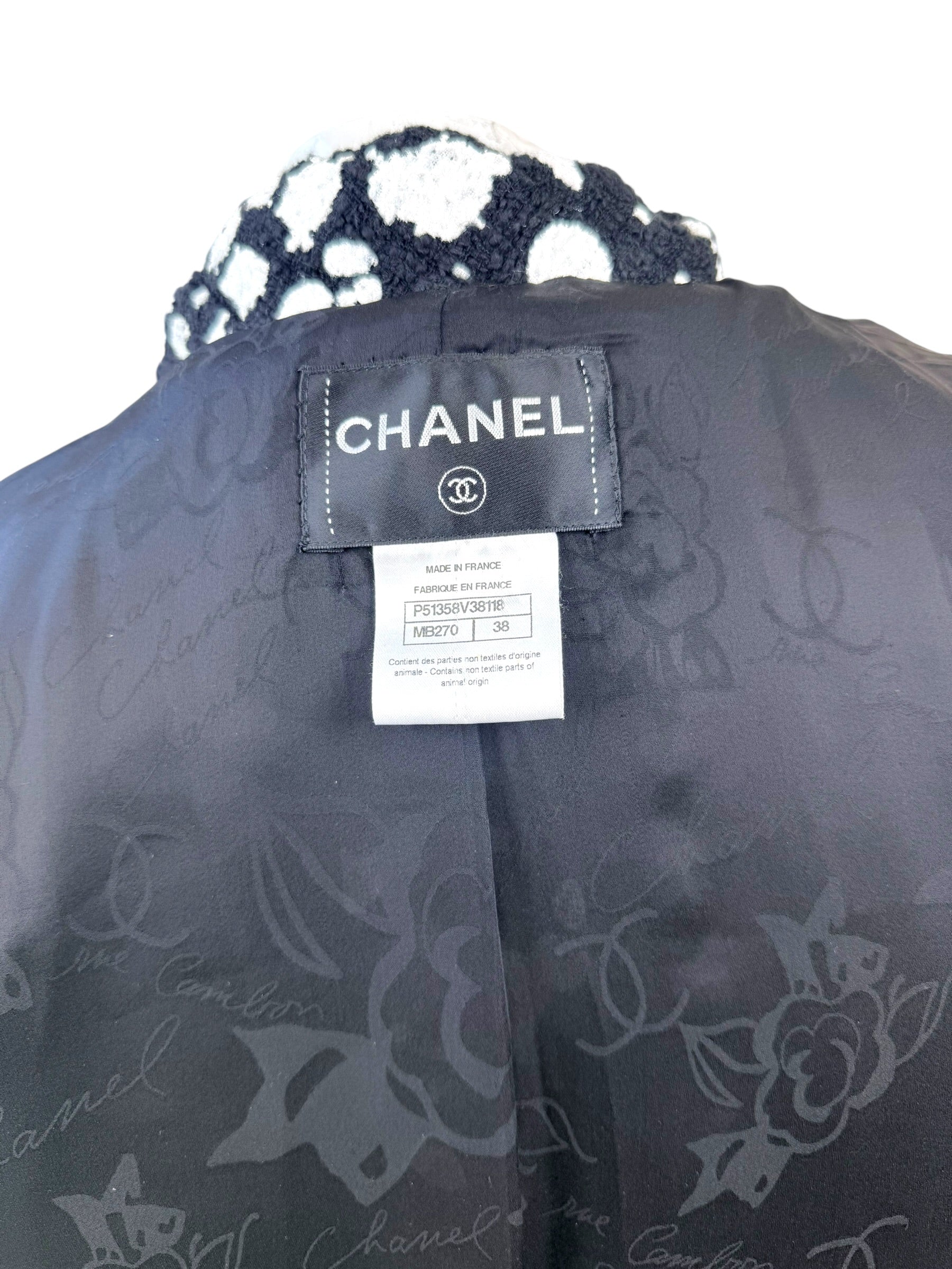 Chanel 2015 Bouclé Cropped Jacket Black White FR38