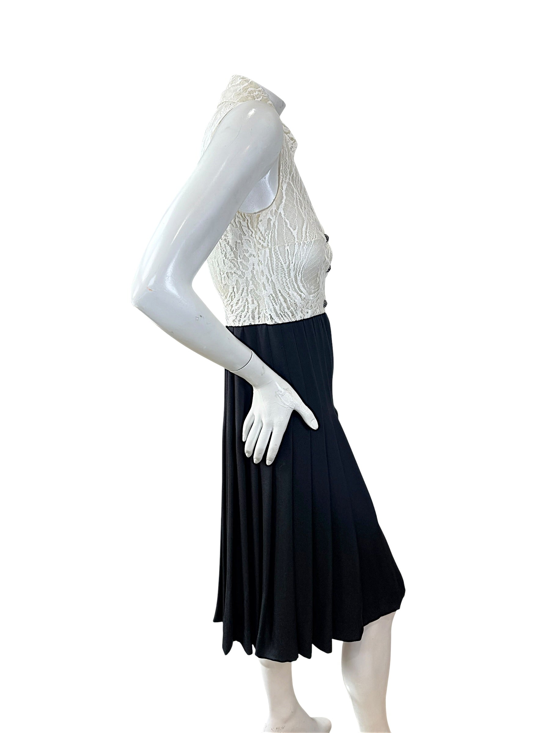 Chanel Pre-Fall 2016 Lace Bodice Pleated Dress & Cropped Jacket Set FR36