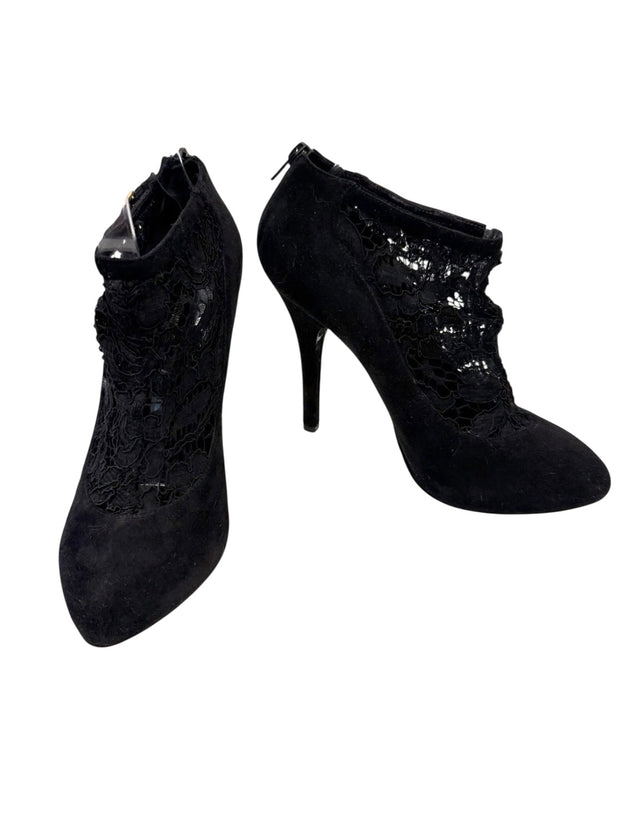 Dolce Gabbana Black Lace Suede Ankle Booties Fall/Winter 2011 Size 38.5
