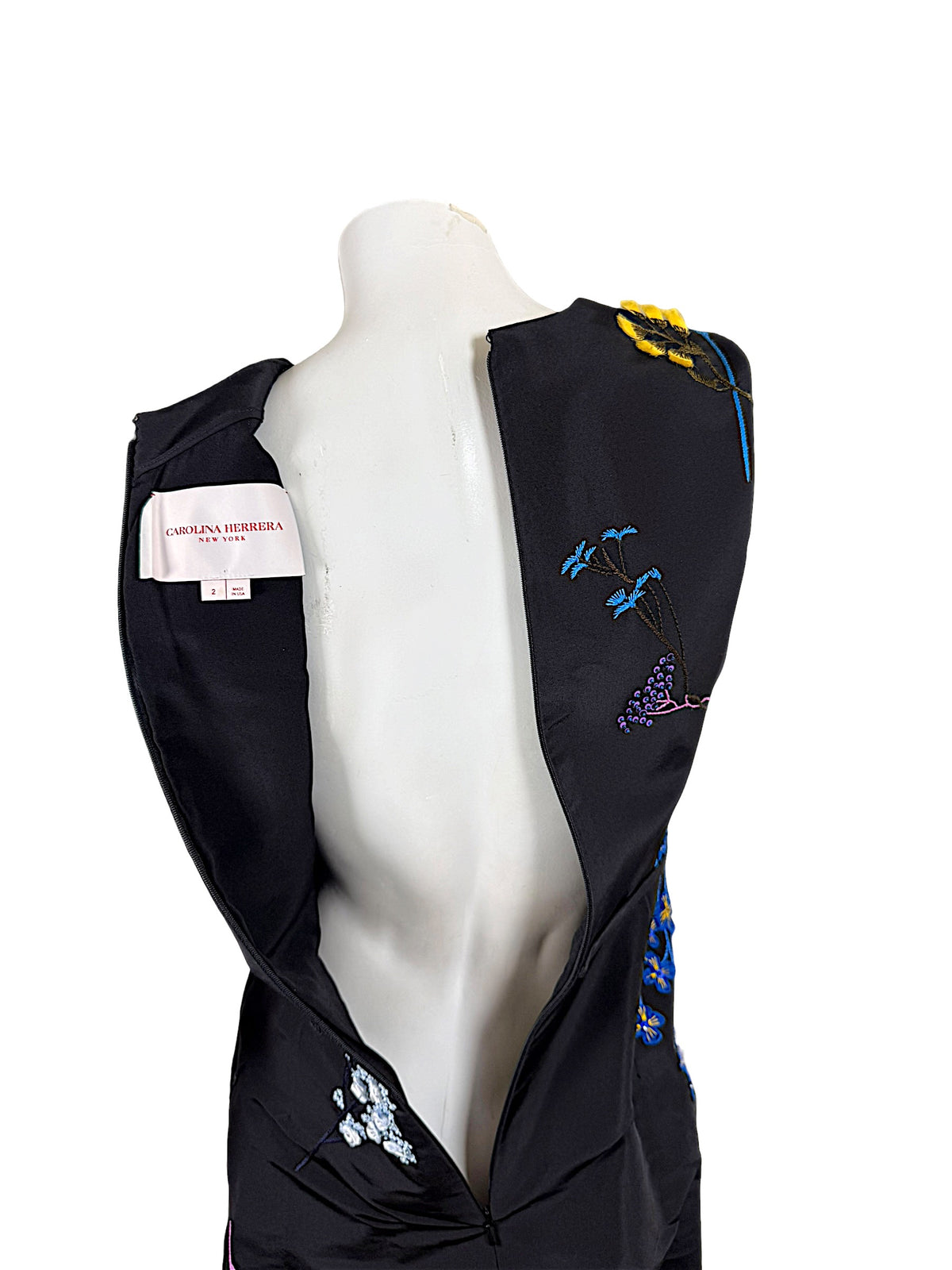 Carolina Herrera black silk floral embroidered dress interior with designer label and back zipper