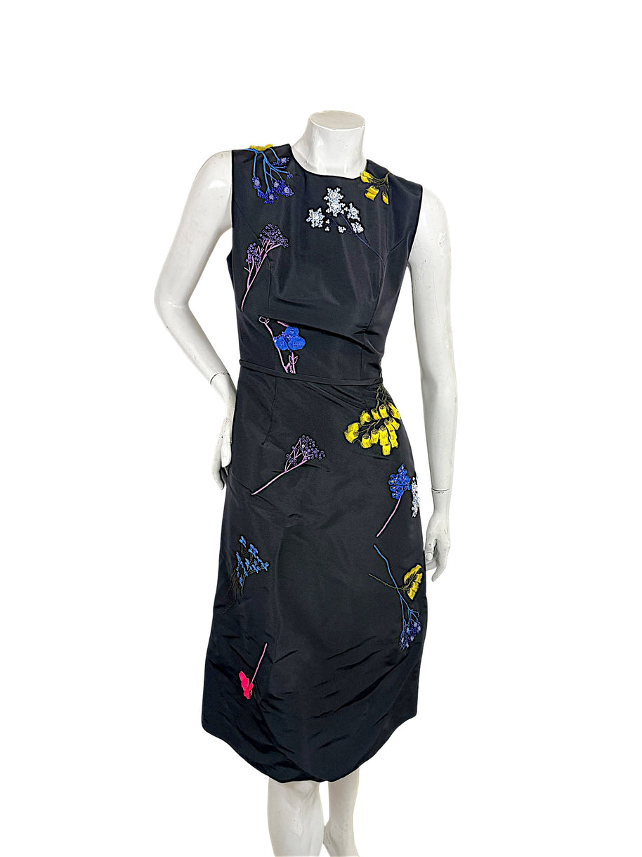 Carolina Herrera black silk floral embroidered sleeveless dress size 2 front view