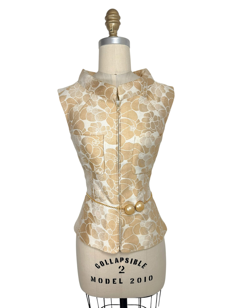 Chanel Spring 2001 runway vest front view beige ivory floral jacquard pearl belt structured silhouette