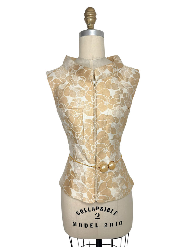 Chanel Spring 2001 runway vest front view beige ivory floral jacquard pearl belt structured silhouette