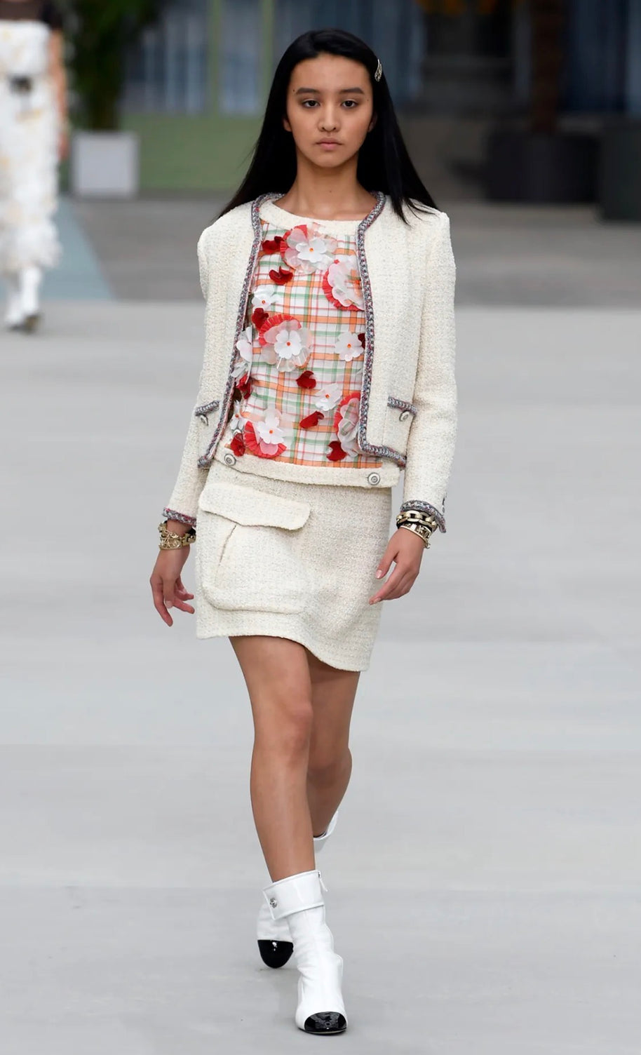Chanel Cruise 2020 Look 74 ivory tweed jacket as photographed on the runway