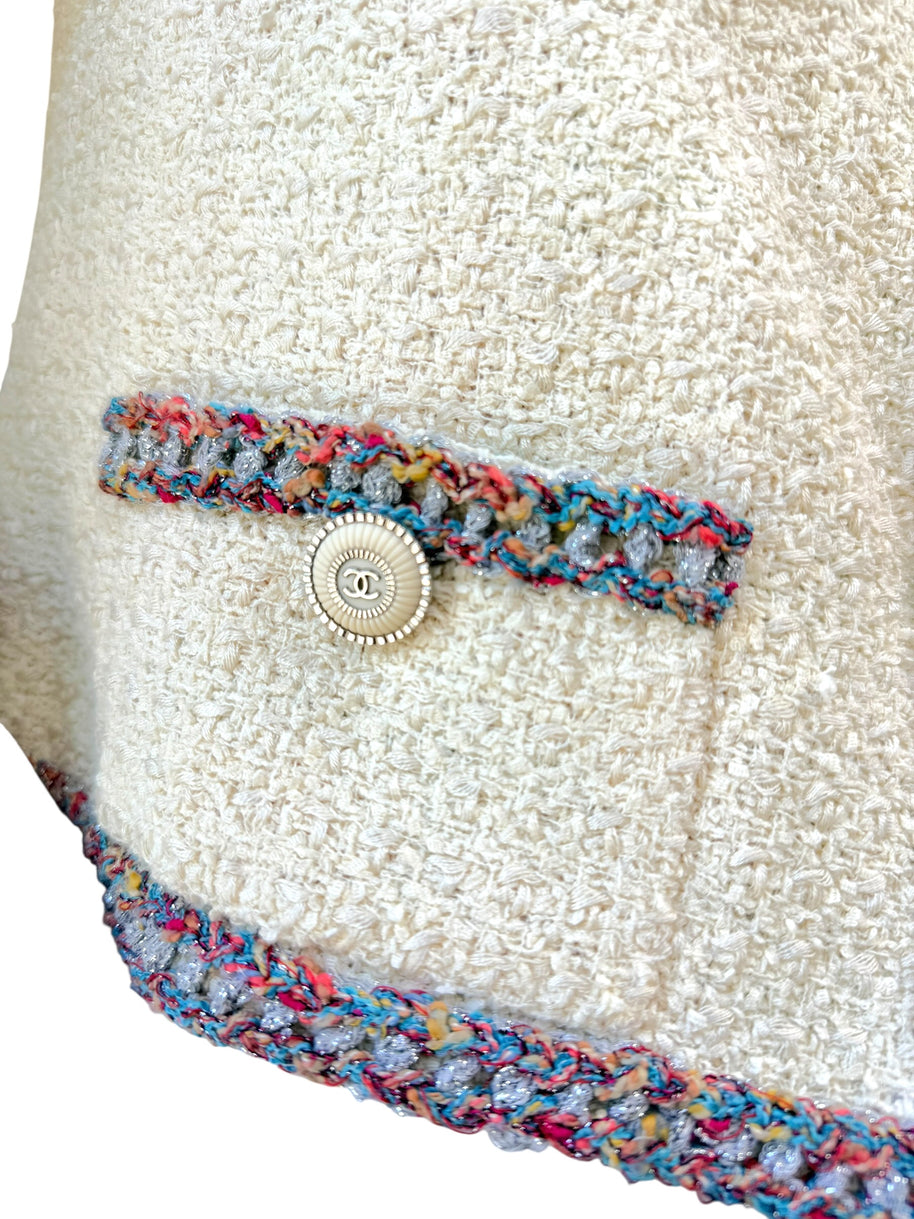 Chanel Cruise 2020 ivory tweed jacket pocket and multicolor trim detail