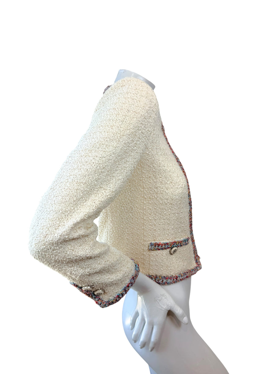 Chanel Cruise 2020 ivory tweed jacket side profile