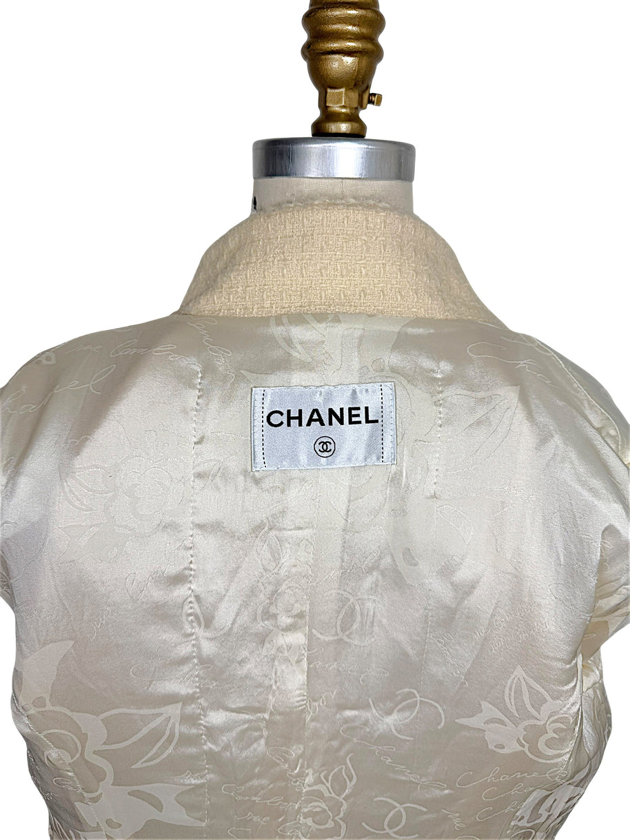 Interior Chanel label with signature camellia jacquard silk lining from the Pre-Fall 2010 Paris-Shanghai runway jacket.