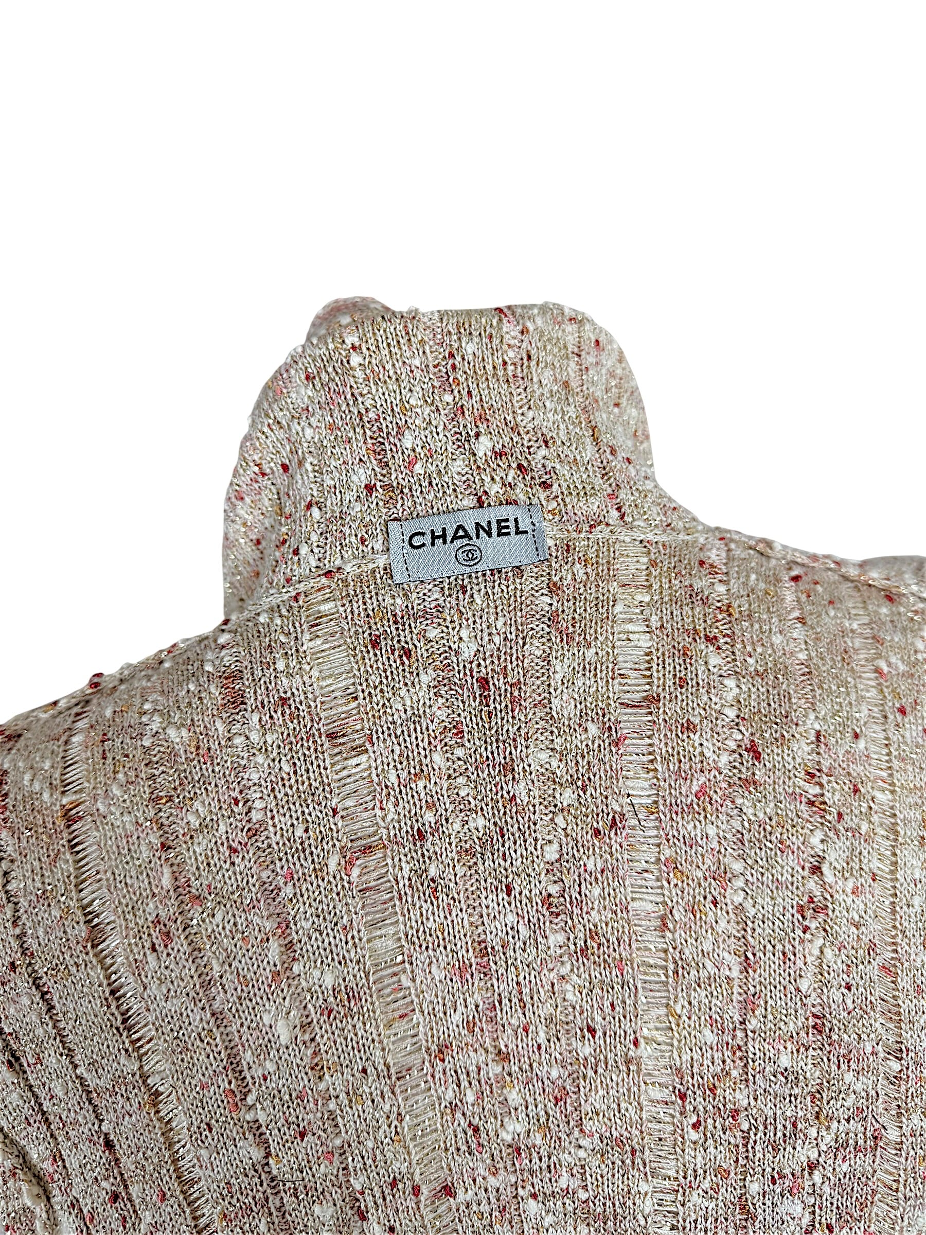 Vintage Chanel Spring 2006 06P textured knit cardigan interior showing Chanel designer label