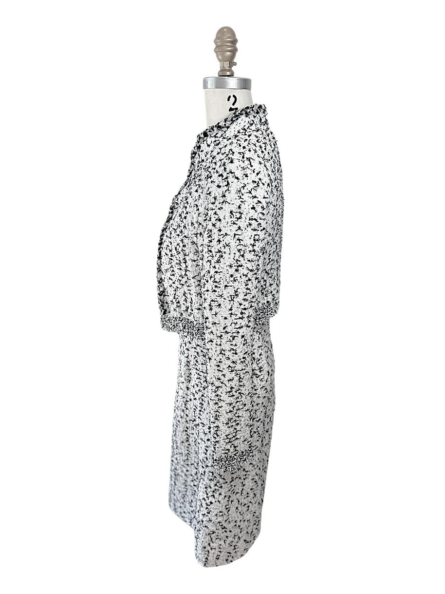 Oscar de la Renta tweed jacket side angle Spring 2015 runway black white structured fit