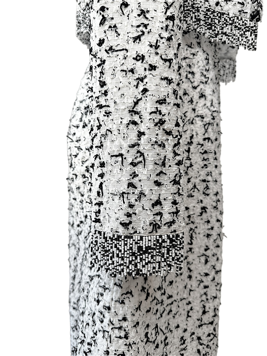 Oscar de la Renta 2015 tweed dress texture detail black and white woven fabric close-up
