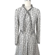 Oscar de la Renta Spring 2015 runway tweed jacket Look 19 front view black and white textured fringe trim