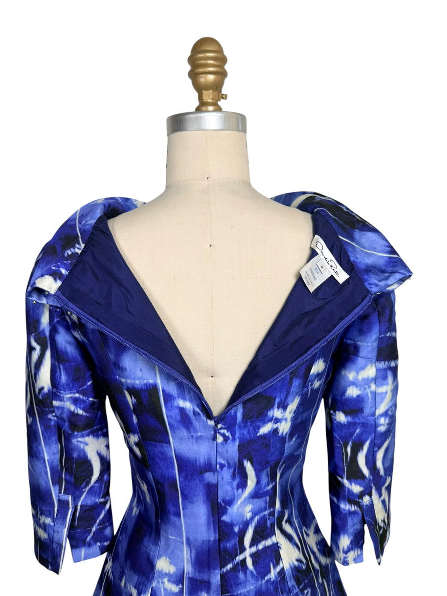 Interior view of the Oscar de la Renta Pre-Fall 2014 dress displaying the fully lined construction, concealed zipper, and craftsmanship.