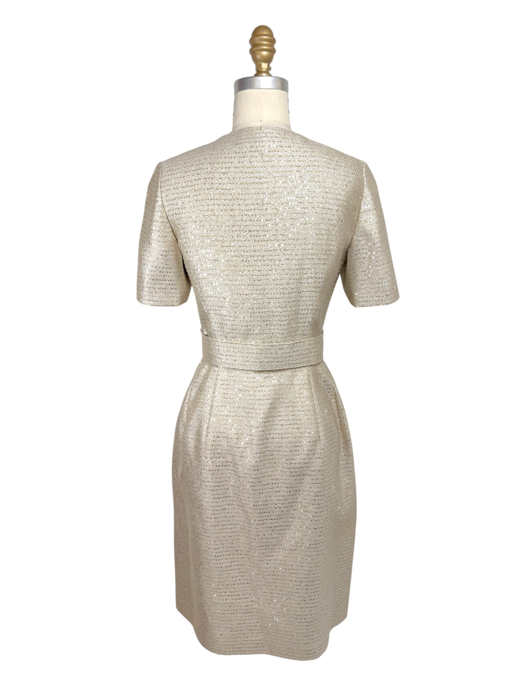 Back view of Oscar de la Renta Resort 2018 metallic champagne gold short sleeve dress