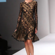Oscar de la Renta Spring 2014 runway look 5 lace dress