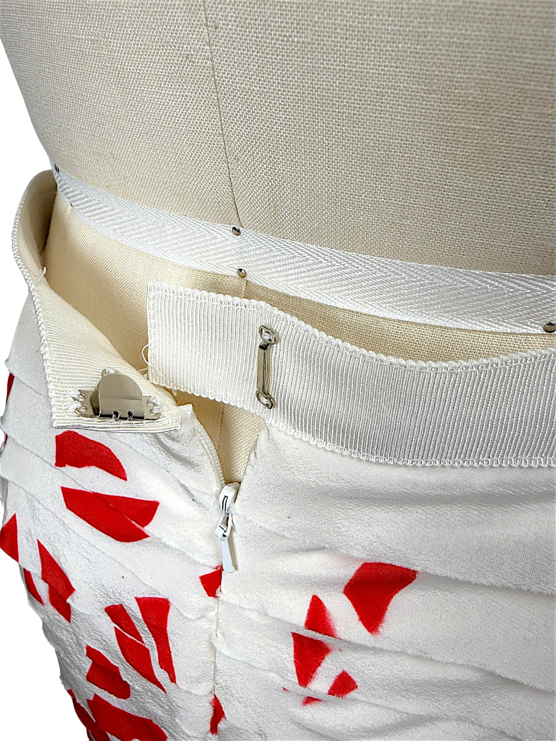 Interior hook and zipper closure detail of vintage Oscar de la Renta silk pencil skirt
