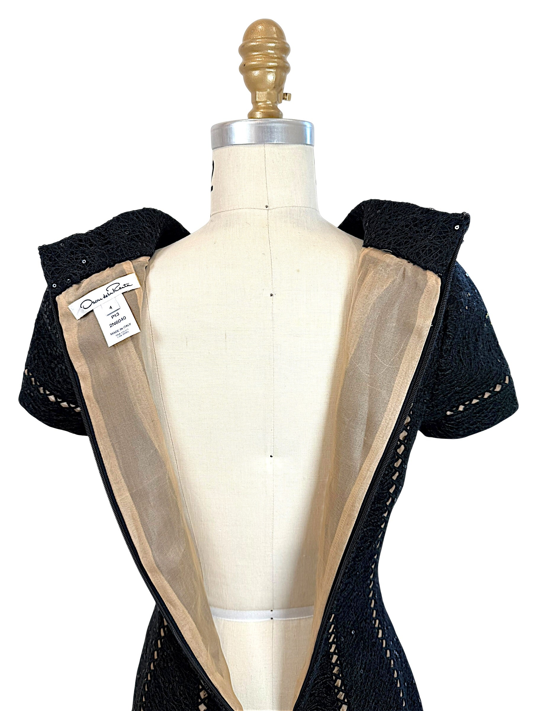 Oscar de la Renta Spring 2013 P13 black designer dress interior label view showing made in Italy and size 4 tag