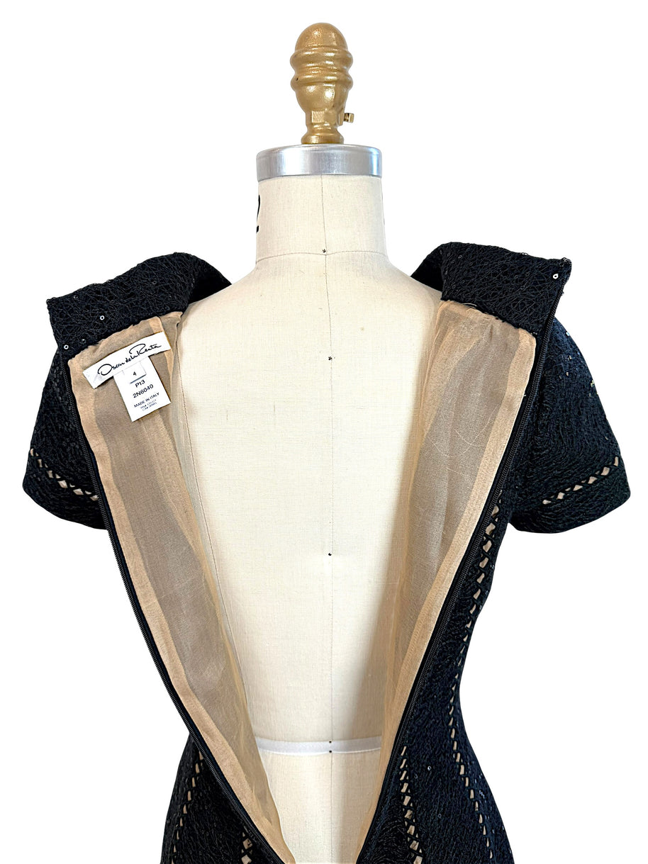 Oscar de la Renta Spring 2013 P13 black designer dress interior label view showing made in Italy and size 4 tag