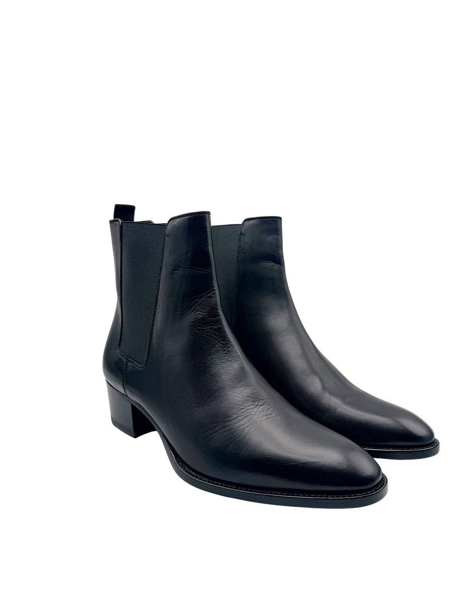 Pair of Saint Laurent Paris black leather Chelsea boots with elastic side gussets, almond-shaped toes and stacked block heels.