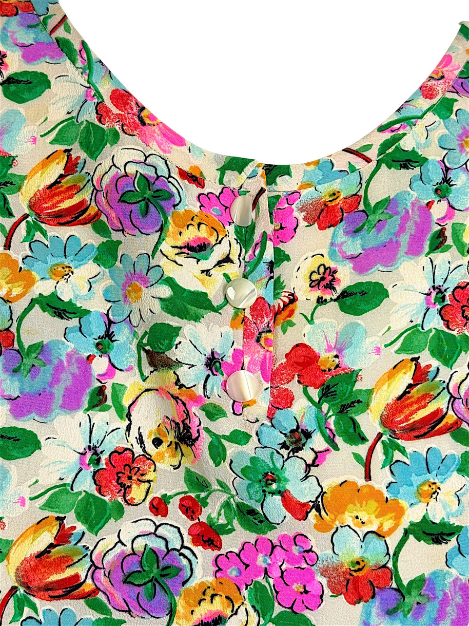 Detail of front buttons on Ungaro floral silk blouse multicolor print