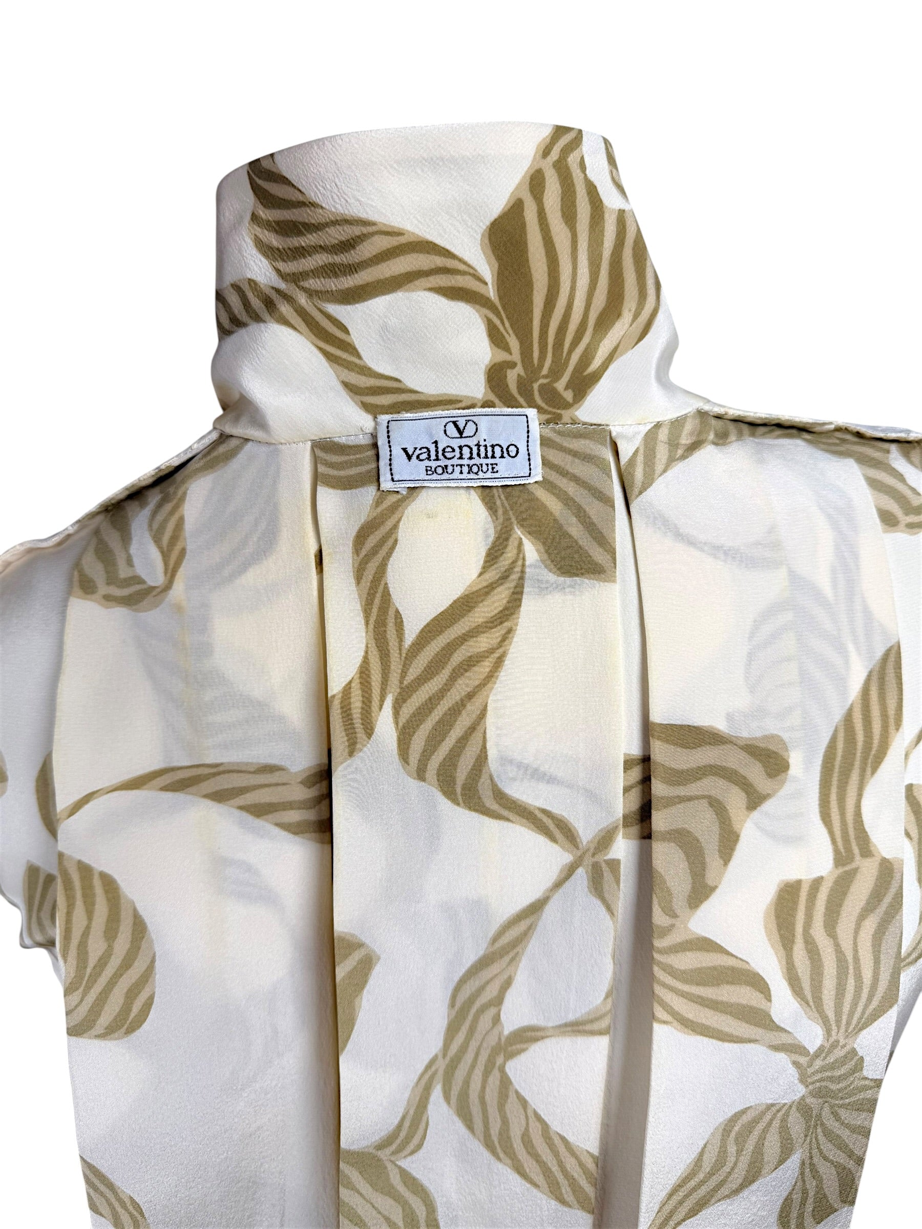 Valentino silk blouse back pleat detail ivory bow print