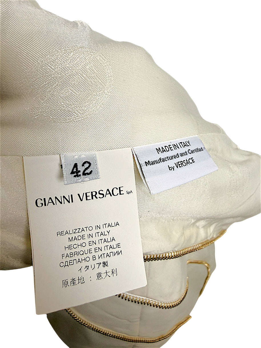 Gianni Versace Made in Italy label and Italian size 42 tag inside Spring 2009 ivory runway dress